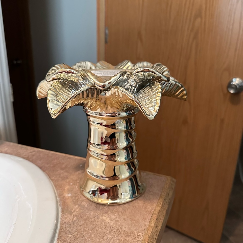 Bath and Body works 3 wick candle holder palm tree